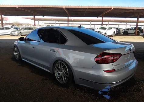 2018 Volkswagen Passat 2.0T Se z USA, uszkodzony, nr VIN 1VWBA7A35JC026839